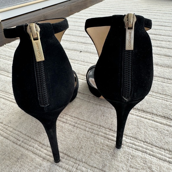 Jimmy Choo Pumps in Black Suede. High heel with a slight platform. - Picture 4 of 6